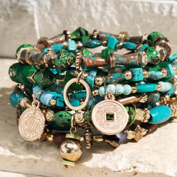 NWT Boutique Green Bohemian Hippy Boho 9 Multi Layered Mixed Beads Bracelet Set - Picture 2 of 6